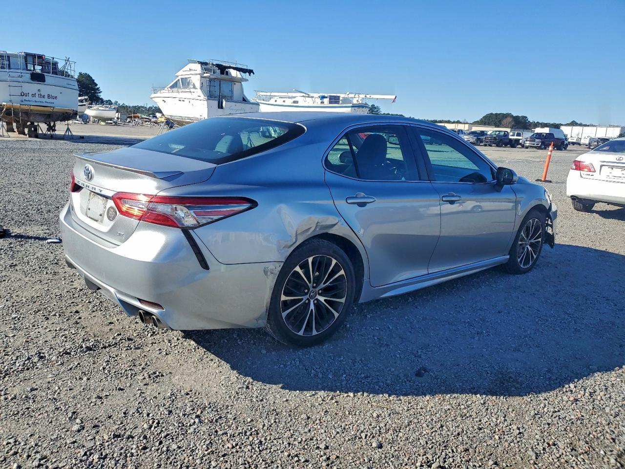 2018 Toyota Camry L - Фото 3