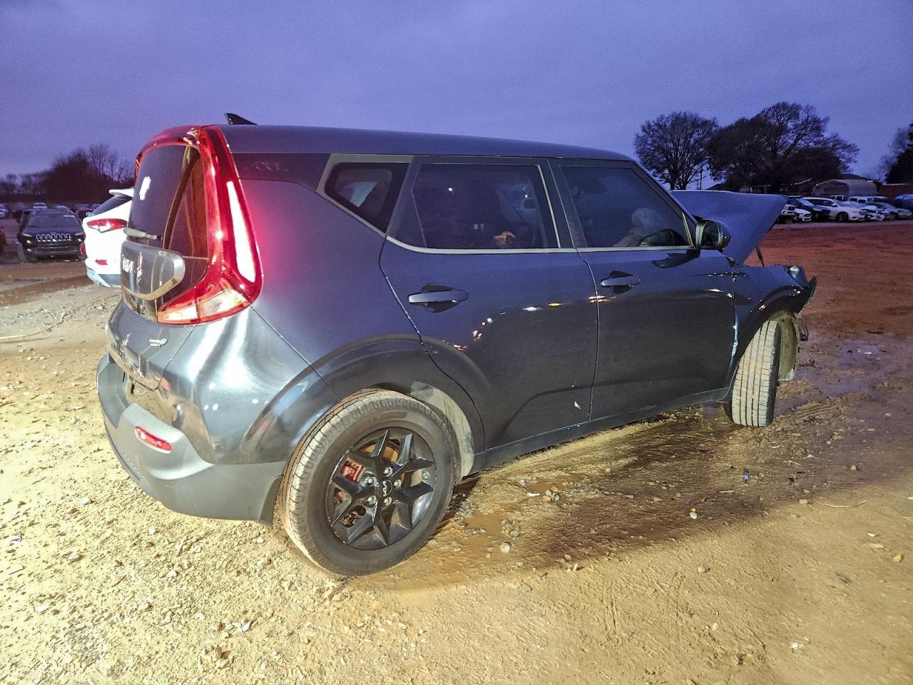 2022 Kia Soul Lx - Фото 3
