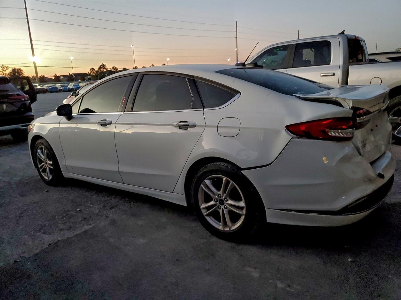 2018 Ford Fusion Se - Фото 2