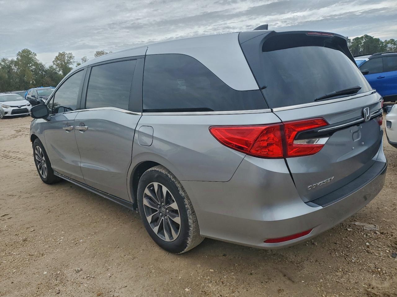 2024 Honda Odyssey Exl - Image 2