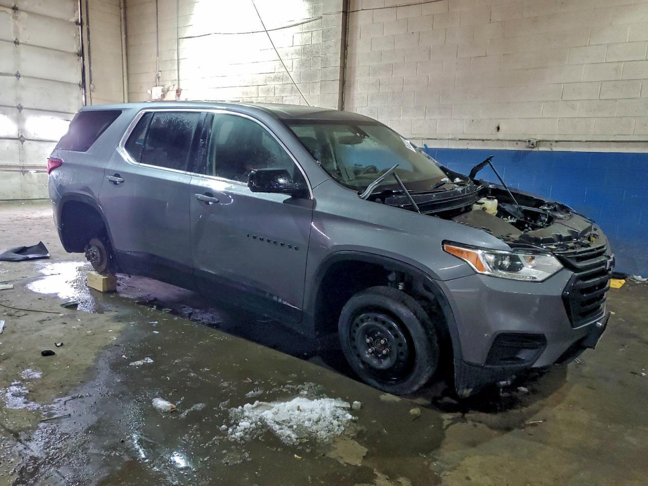 2019 Chevrolet Traverse Ls - Image 4