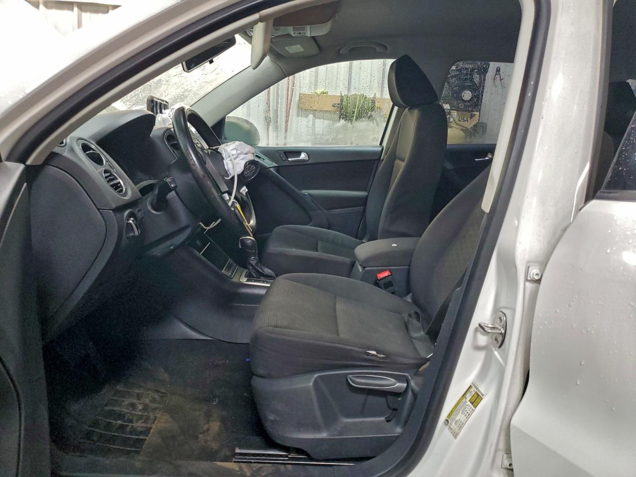 2013 Volkswagen Tiguan S - Image 7