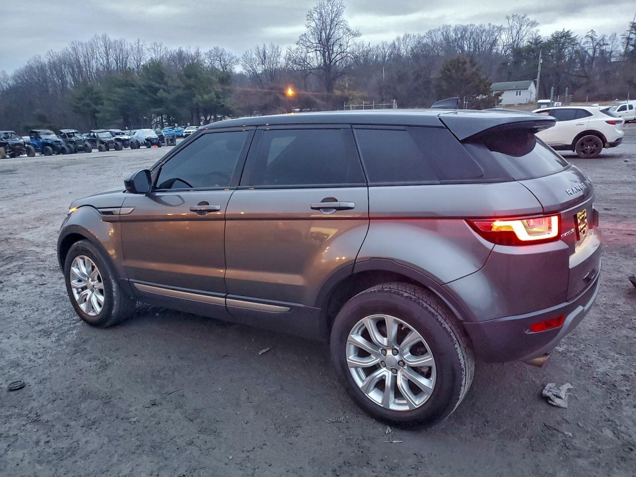 2017 Land Rover Range Rover Evoque Se - Фото 2