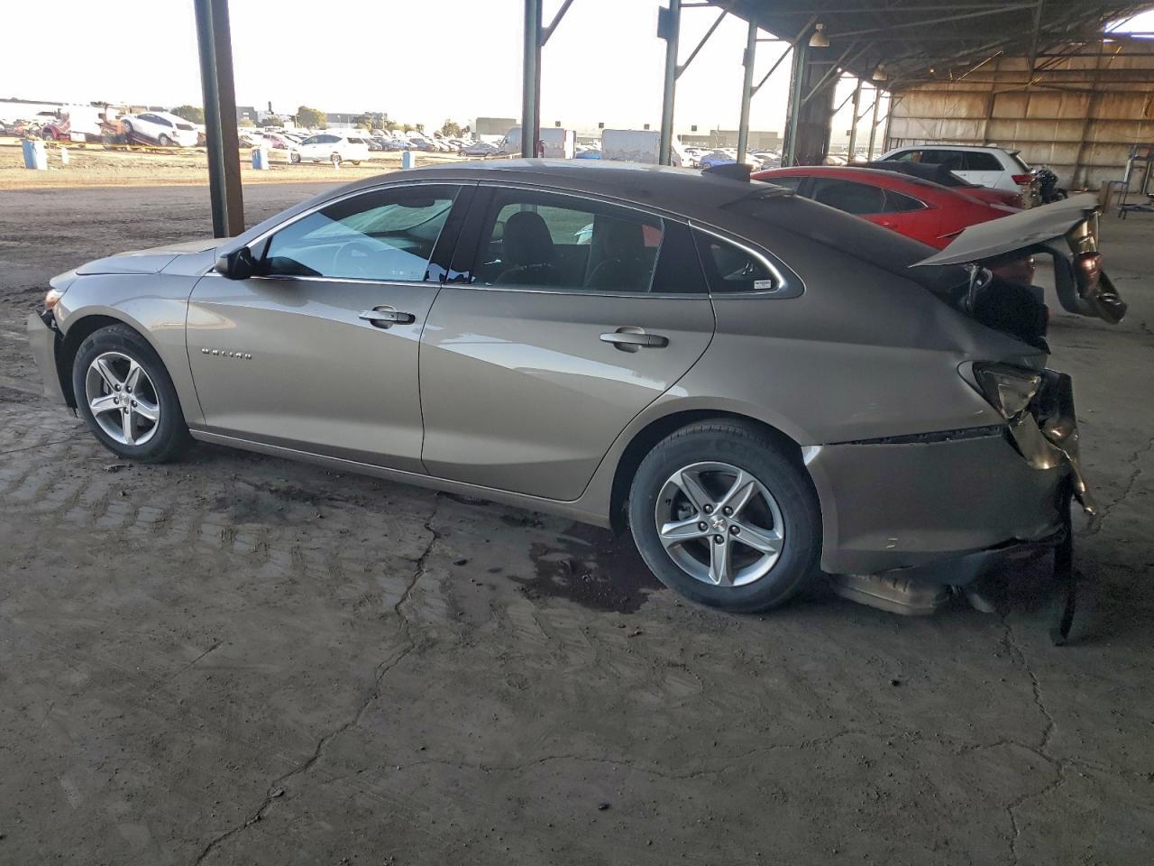 2023 Chevrolet Malibu Ls - Фото 2