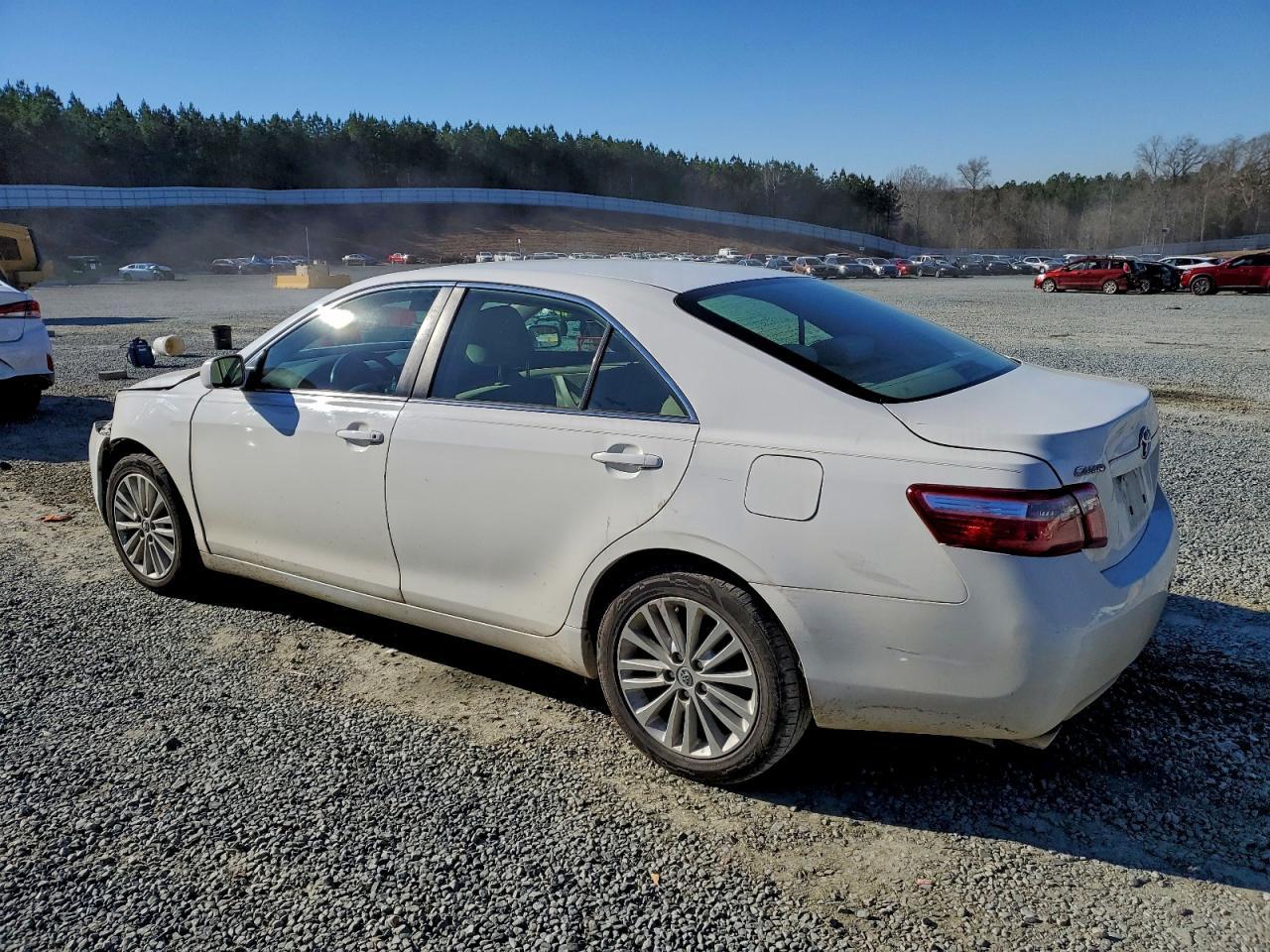 2007 Toyota Camry Le - Фото 2