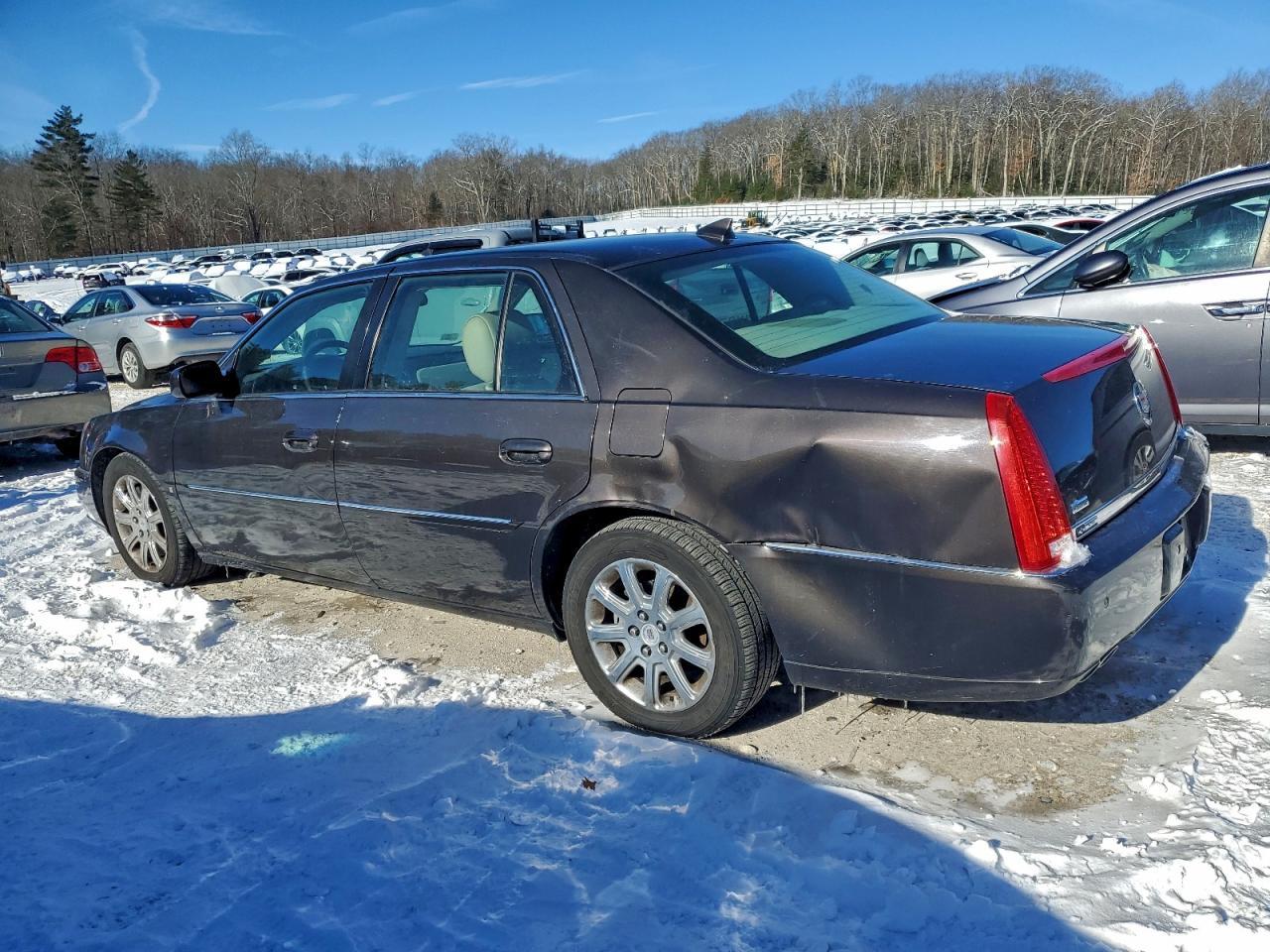 2009 Cadillac Dts - Image 2