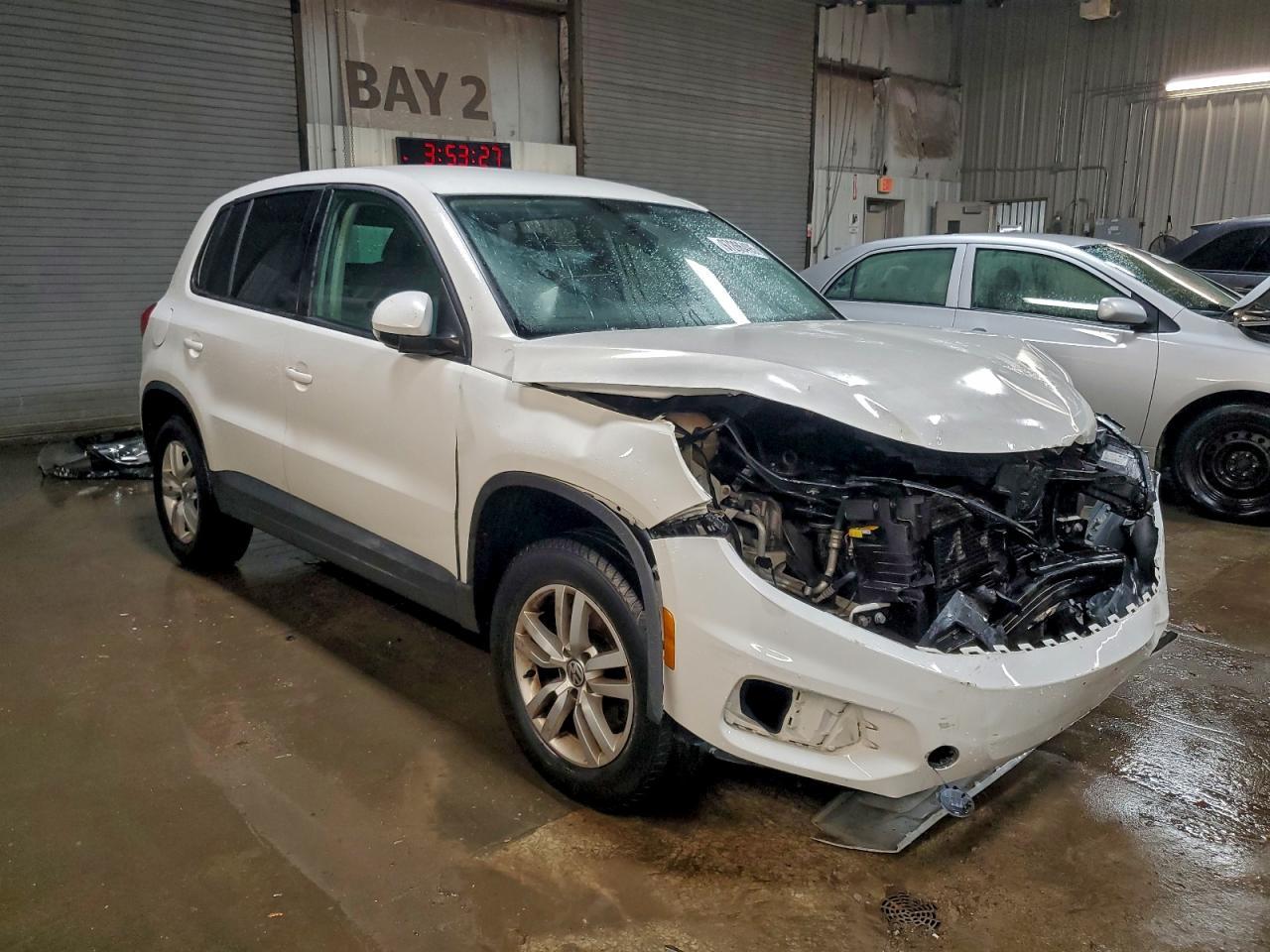 2013 Volkswagen Tiguan S - Image 4