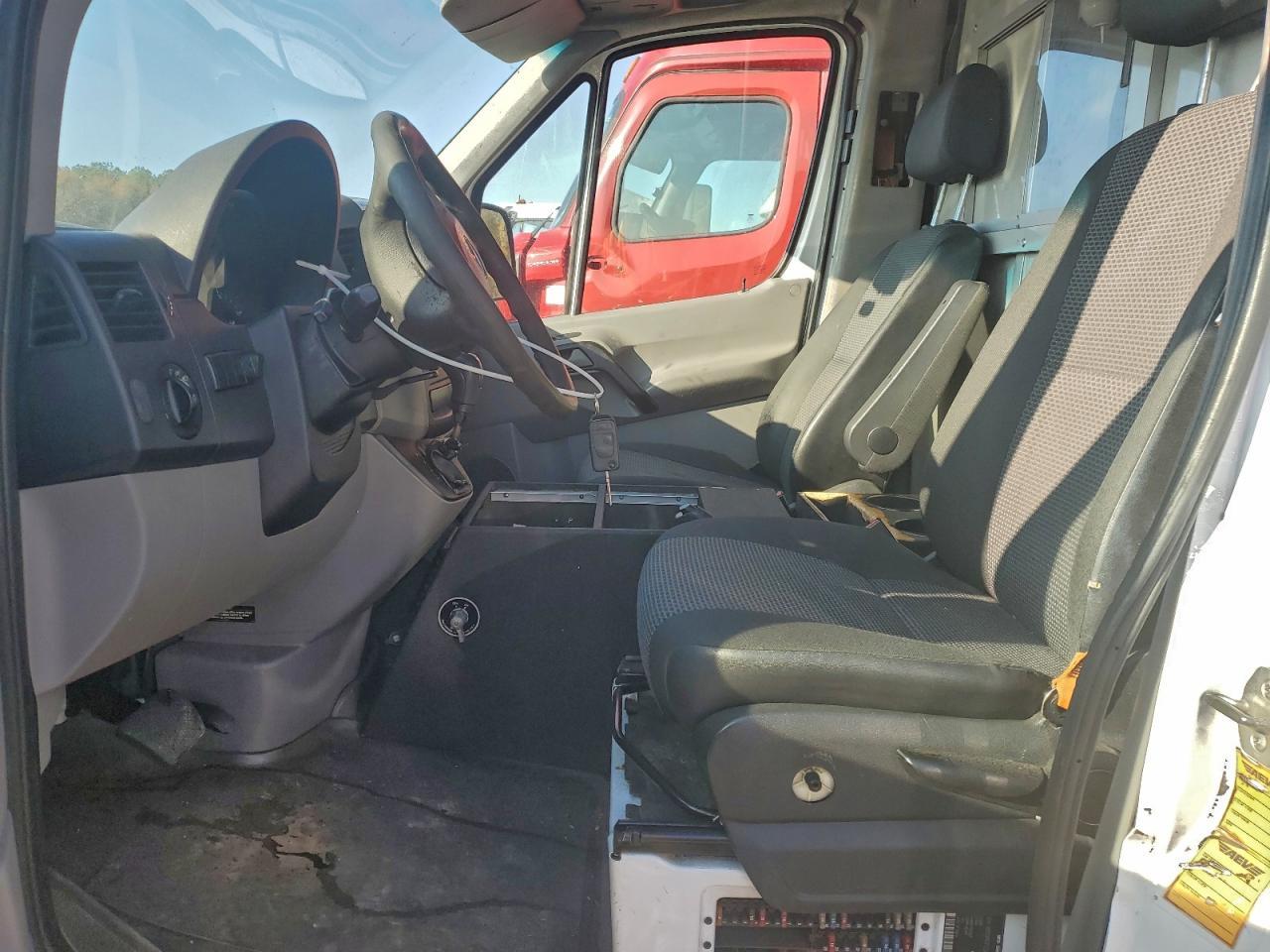 2012 Mercedes Benz Sprinter 2500 Ambulance - Фото 7