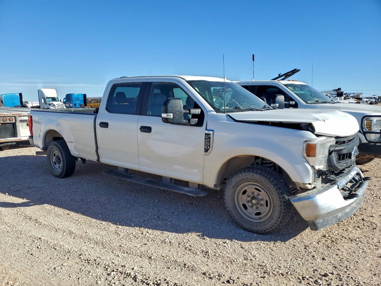 2022 Ford F250 Super Duty - Фото 4