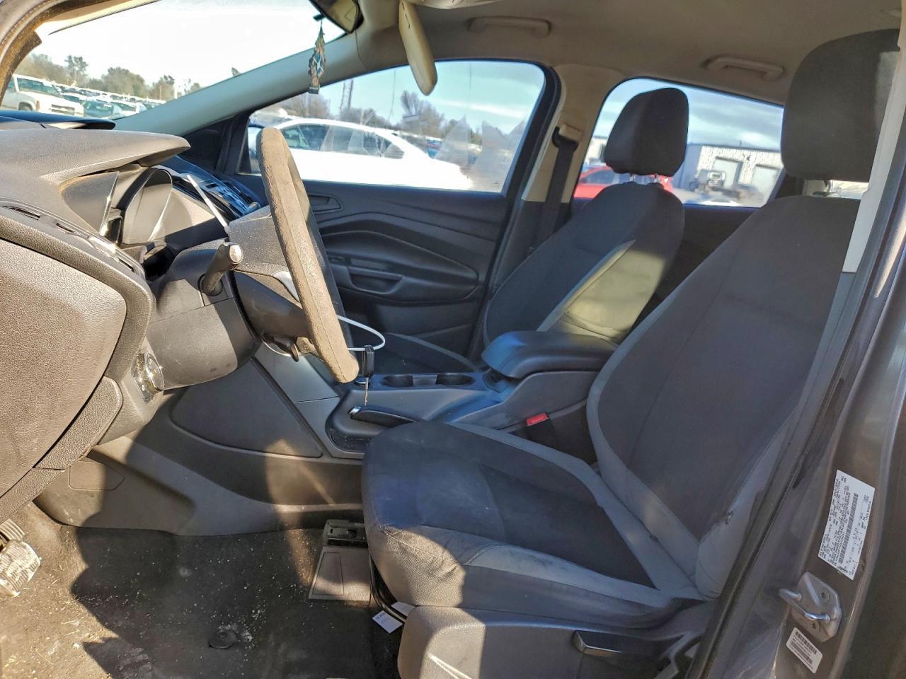 2014 Ford Escape S - Фото 7