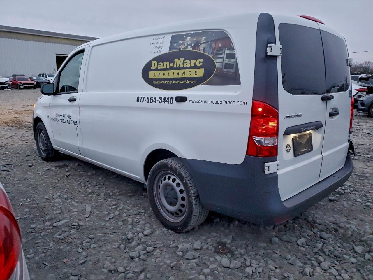 2020 Mercedes-Benz Metris Utility / Service Van - Фото 2