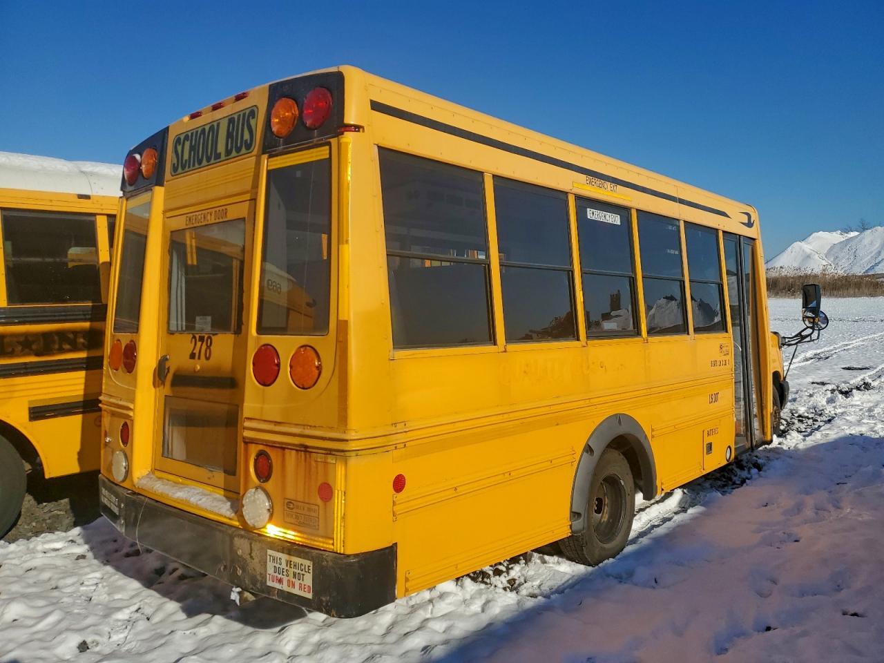 2012 Chevrolet Express School Bus - Фото 4