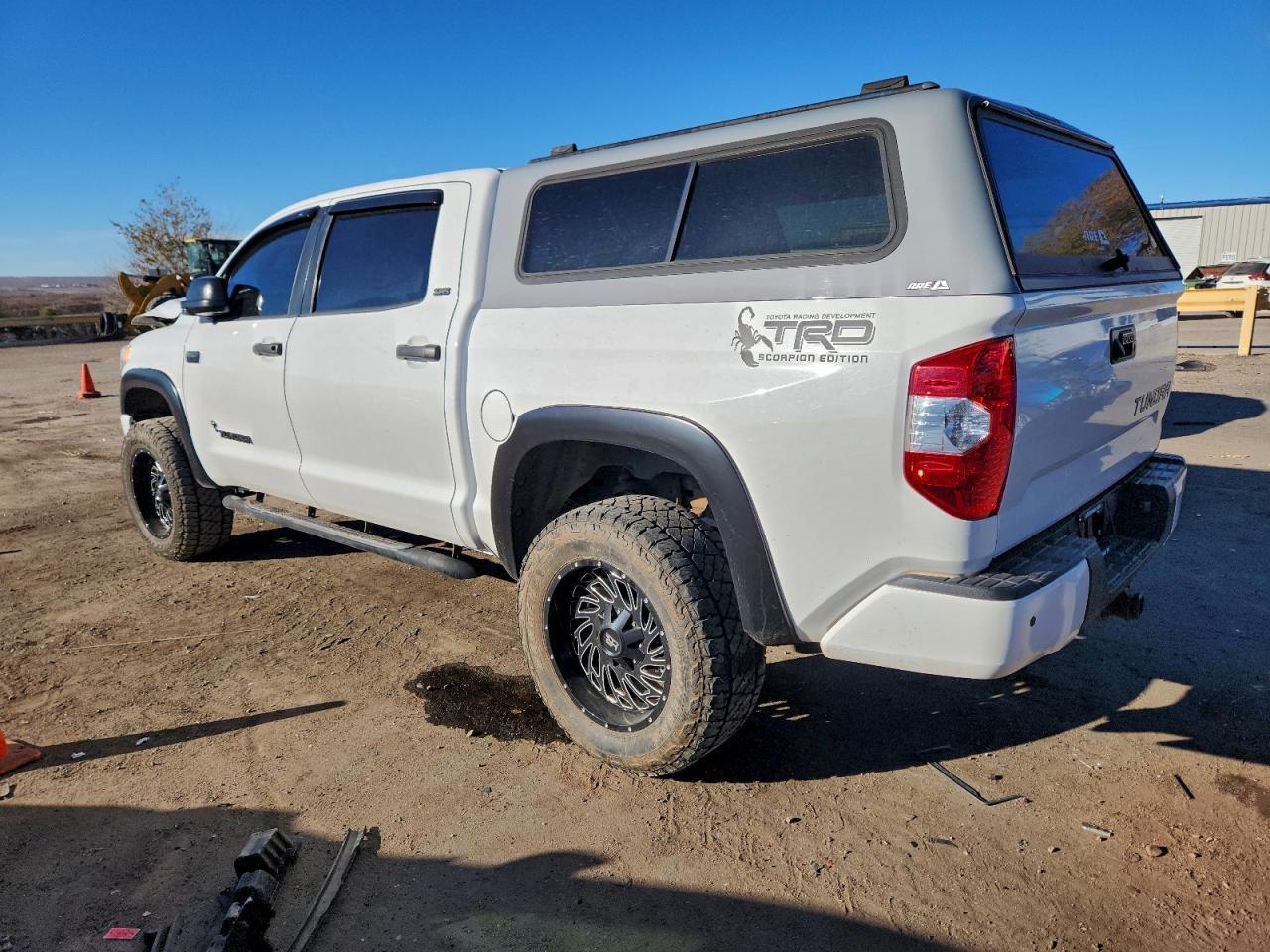 2016 Toyota Tundra Crewmax Sr5 - Image 2