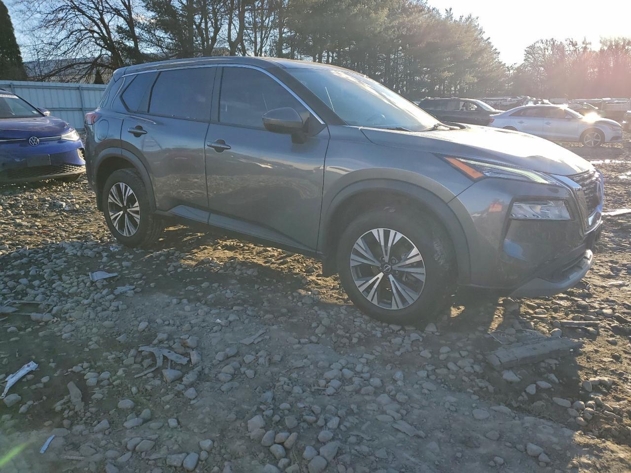 2022 Nissan Rogue Sv - Image 4