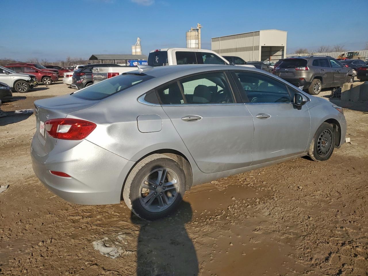 2017 Chevrolet Cruze Lt - Фото 3