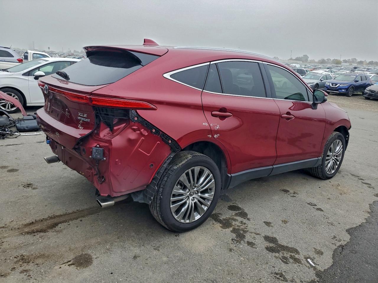 2022 Toyota Venza Le - Image 3