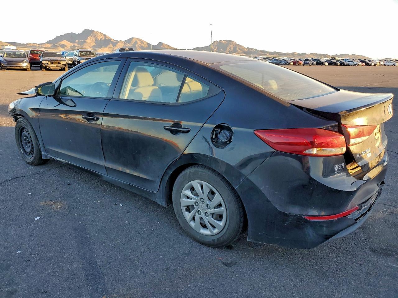 2018 Hyundai Elantra Se - Фото 2