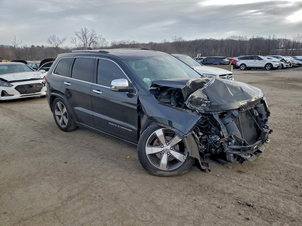 2016 Jeep Grand Cherokee Overland - Image 4