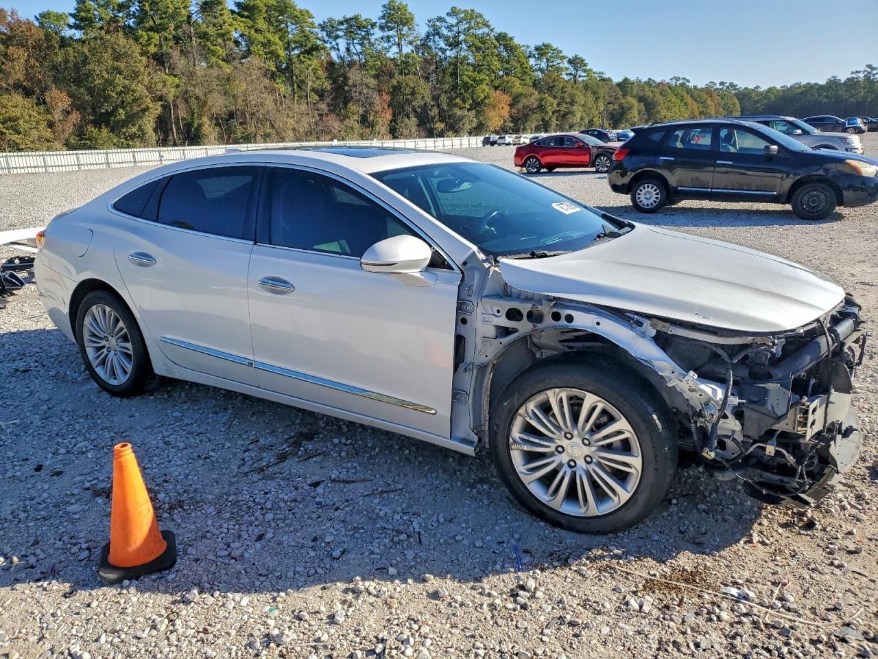 2018 Buick Lacrosse Essence - Image 4