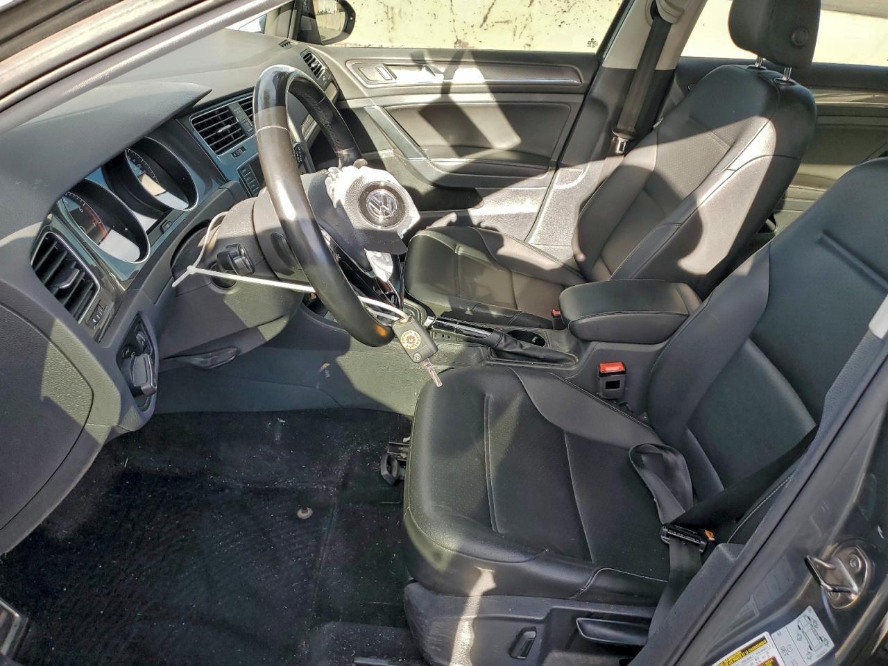 2017 Volkswagen Golf Alltrack S - Image 7