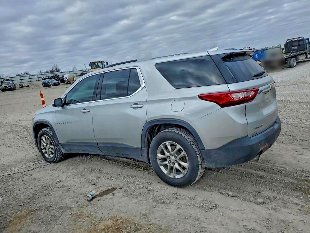 2018 Chevrolet Traverse Lt - Фото 2