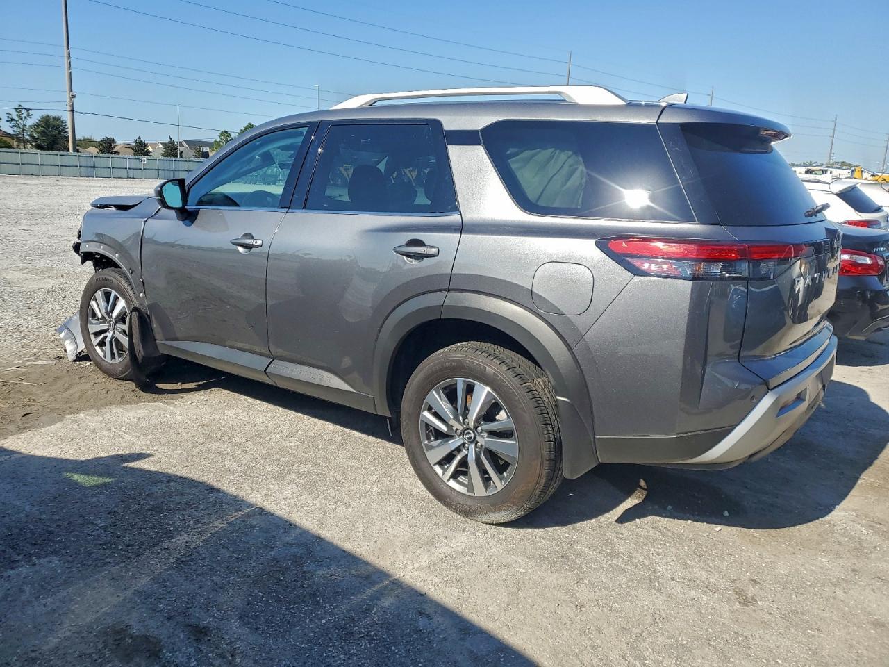 2025 Nissan Pathfinder Sl - Фото 2