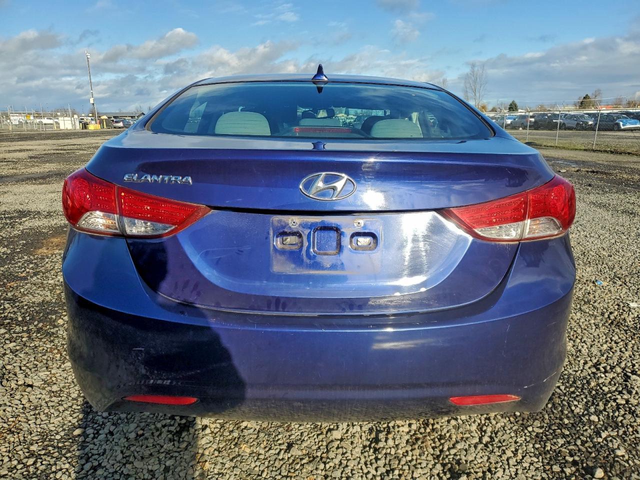 2013 Hyundai Elantra Gls - Image 6