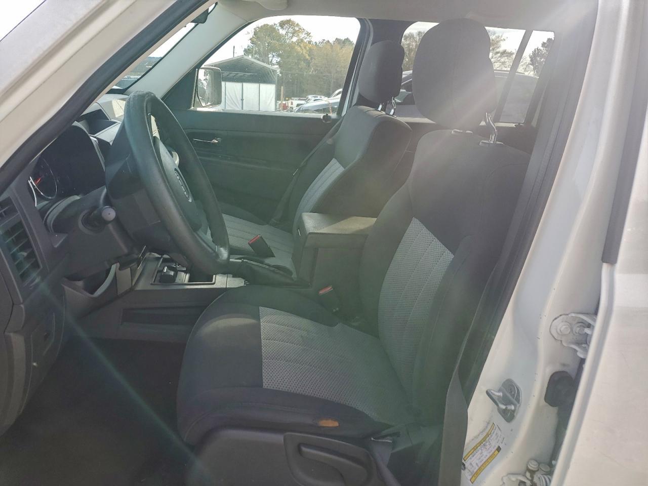 2010 Jeep Liberty Sport - Image 7