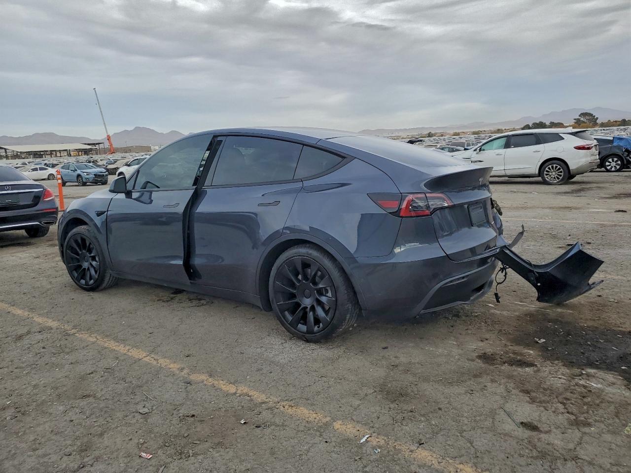 2022 Tesla Model Y - Image 2