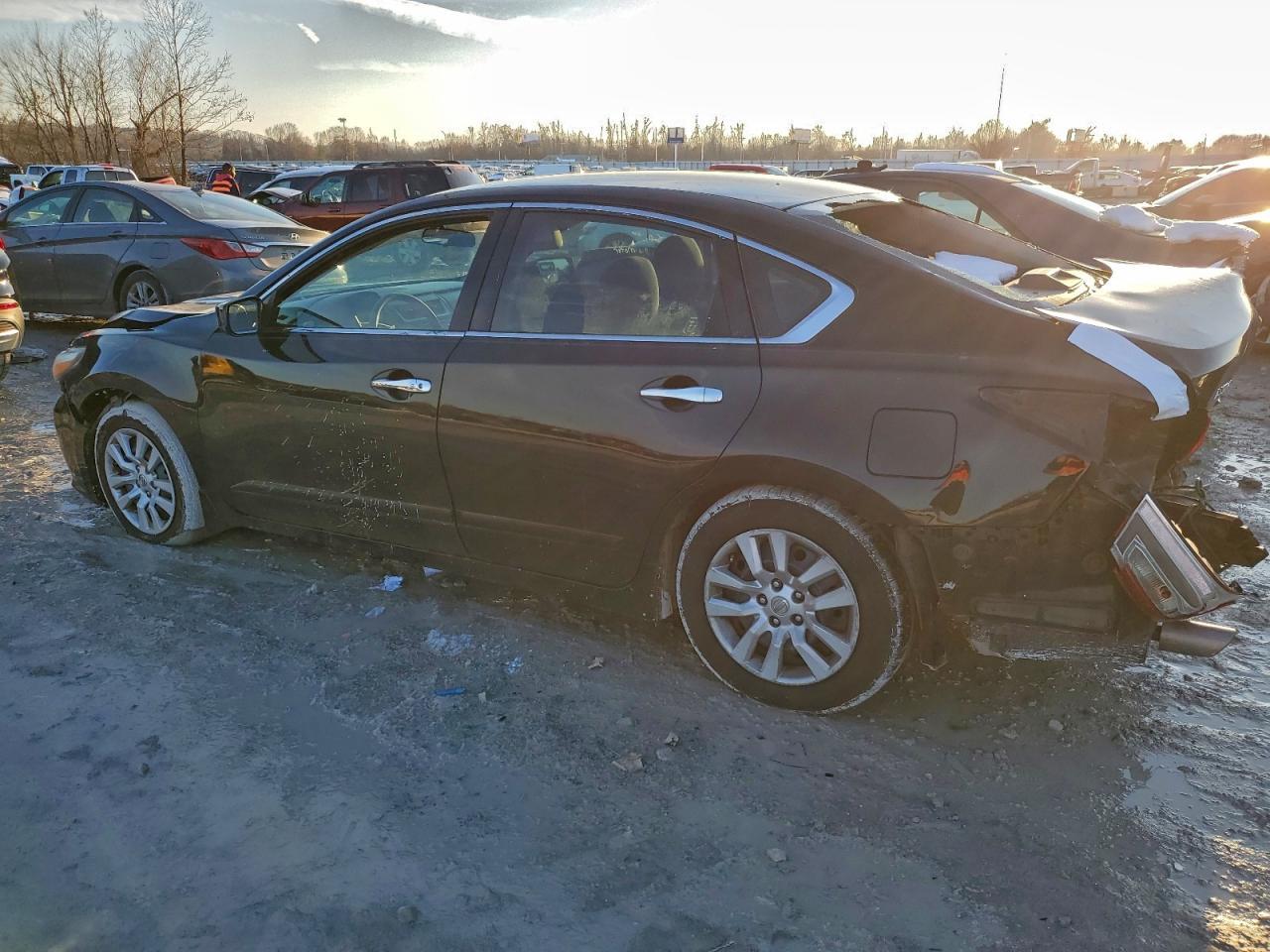 2016 Nissan Altima 2.5 - Image 2