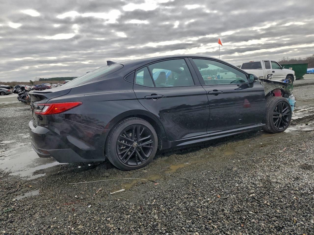 2025 Toyota Camry Xse - Фото 3