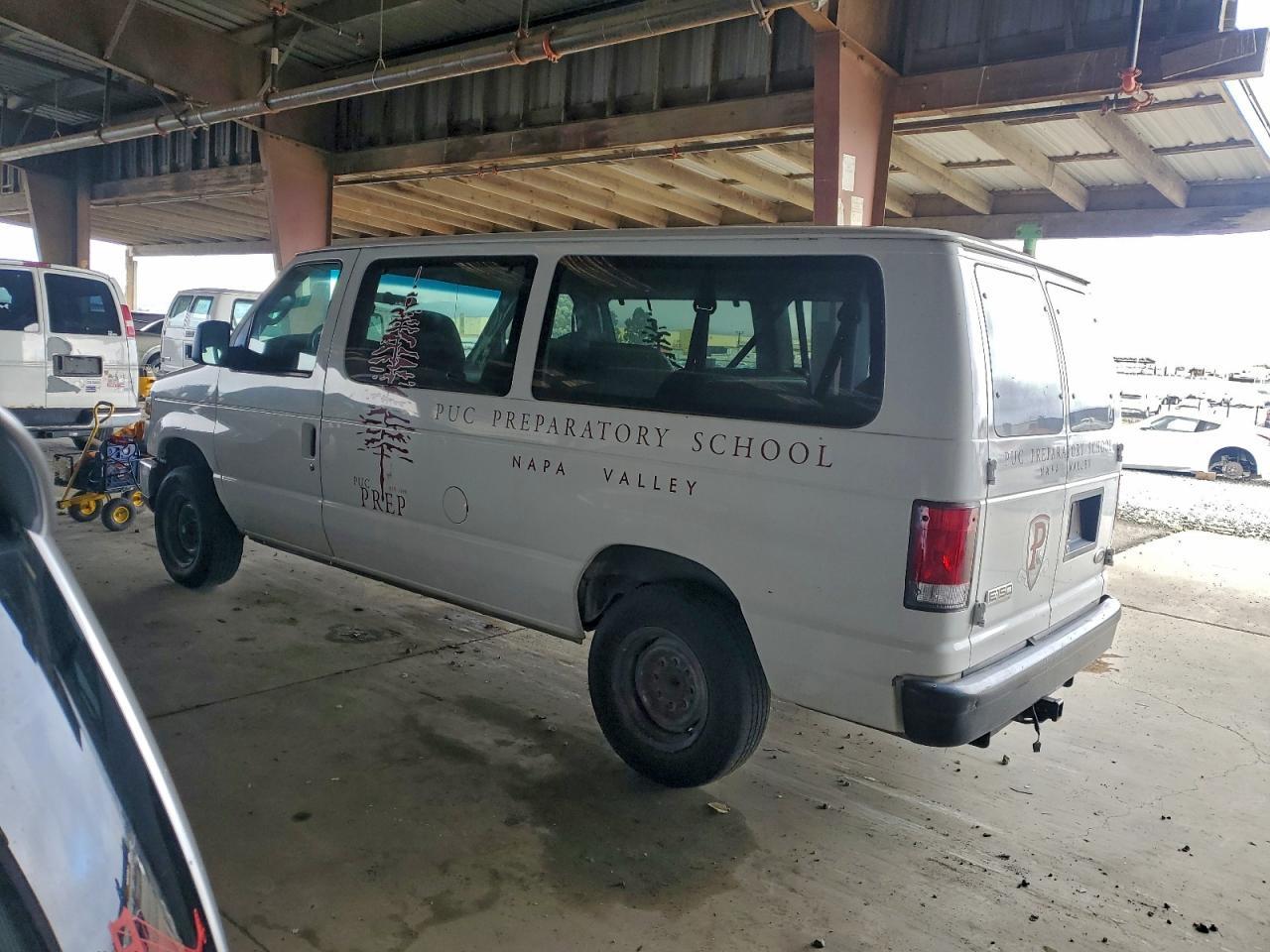 2008 Ford Econoline E150 Wagon - Фото 2