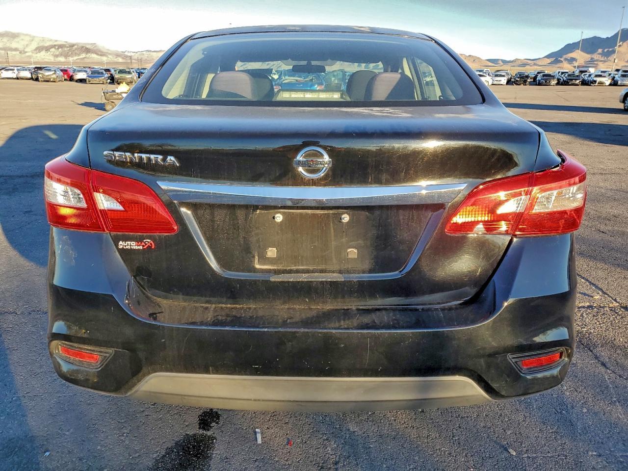 2016 Nissan Sentra S - Image 6
