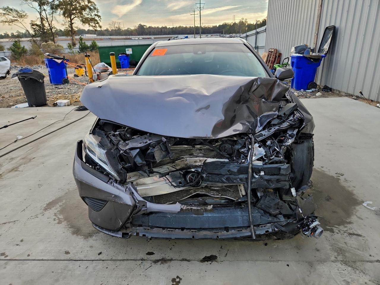 2020 Toyota Camry Se - Image 5