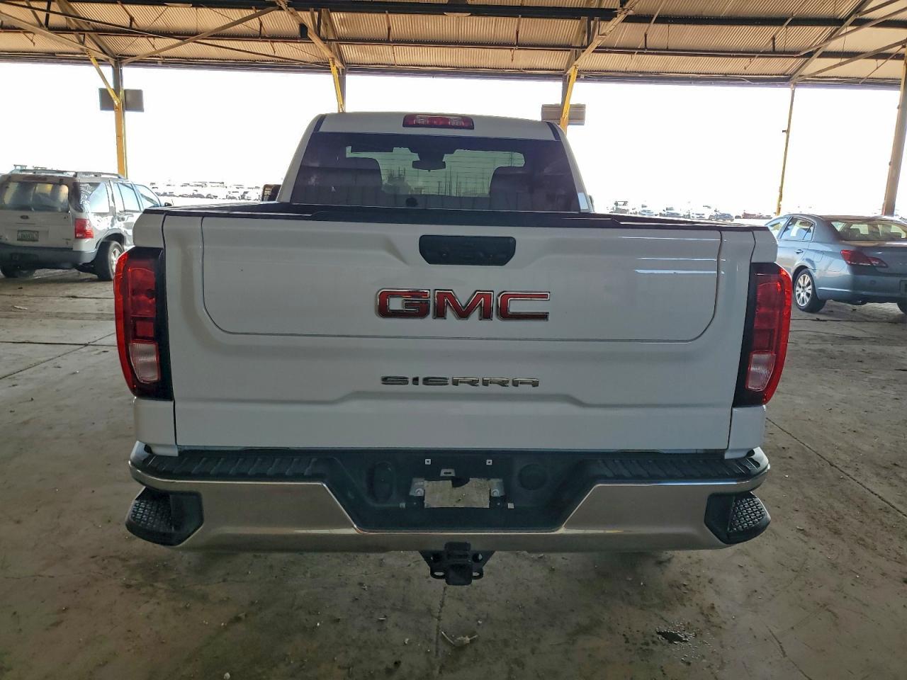 2024 GMC Sierra C1500 - Фото 6