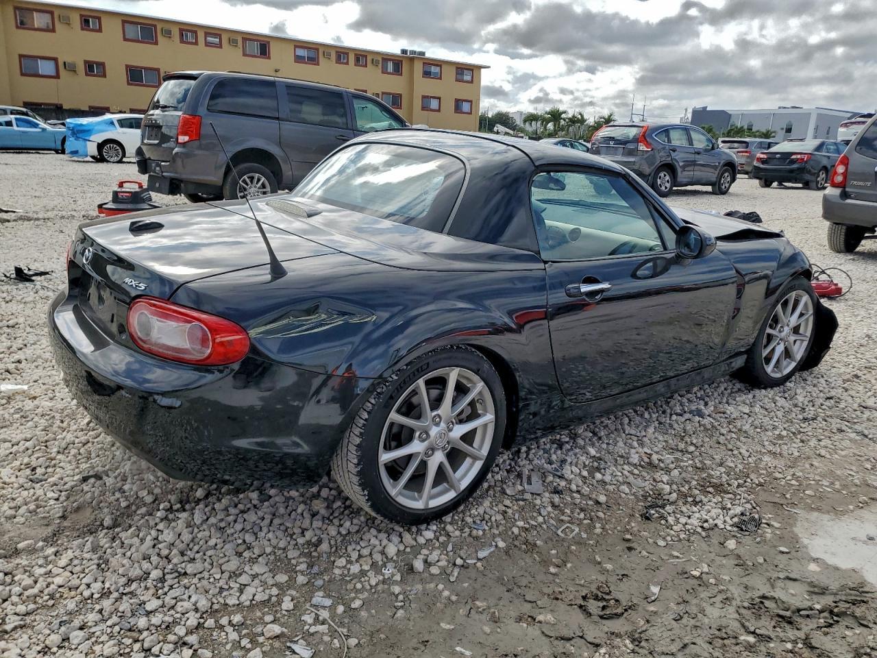 2009 Mazda Mx-5 Miata - Image 3