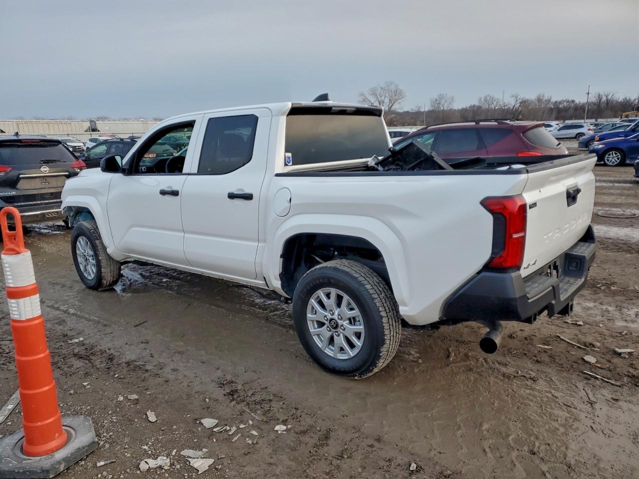 2025 Toyota Tacoma Double Cab - Image 2