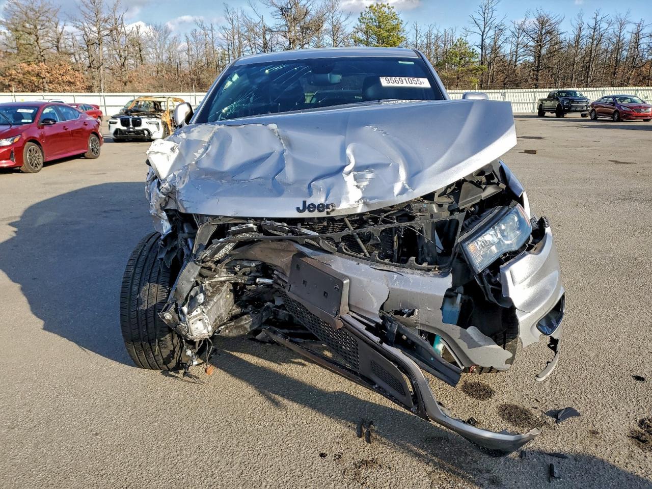 2019 Jeep Grand Cherokee Laredo - Фото 5
