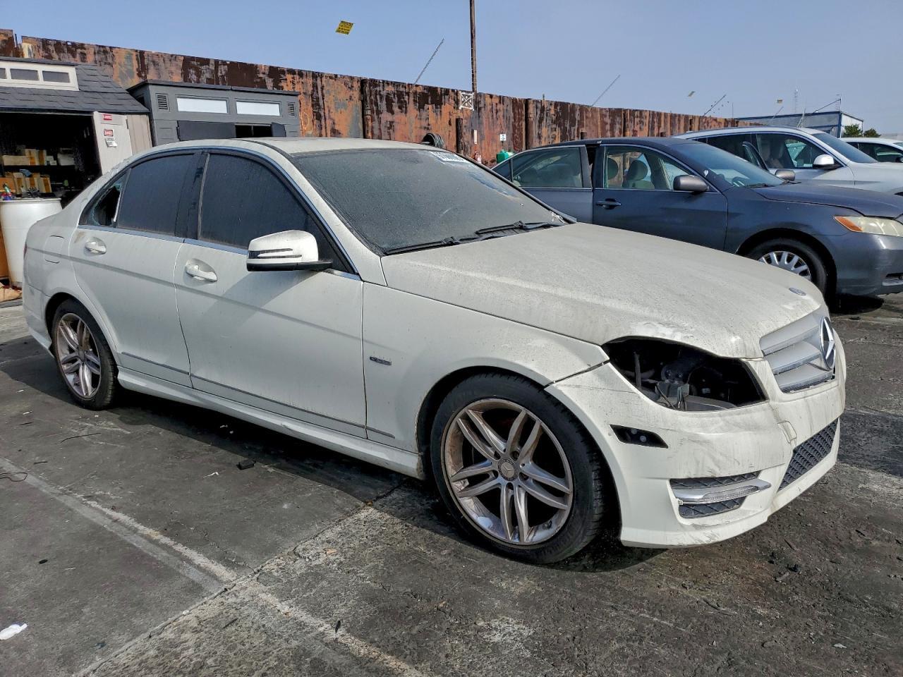 2012 Mercedes-Benz C 250 - Фото 4