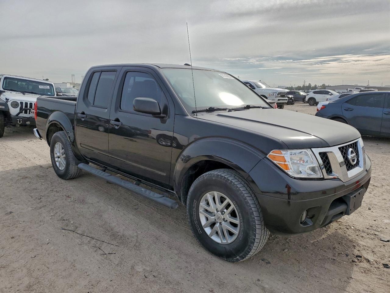 2015 Nissan Frontier S - Фото 4