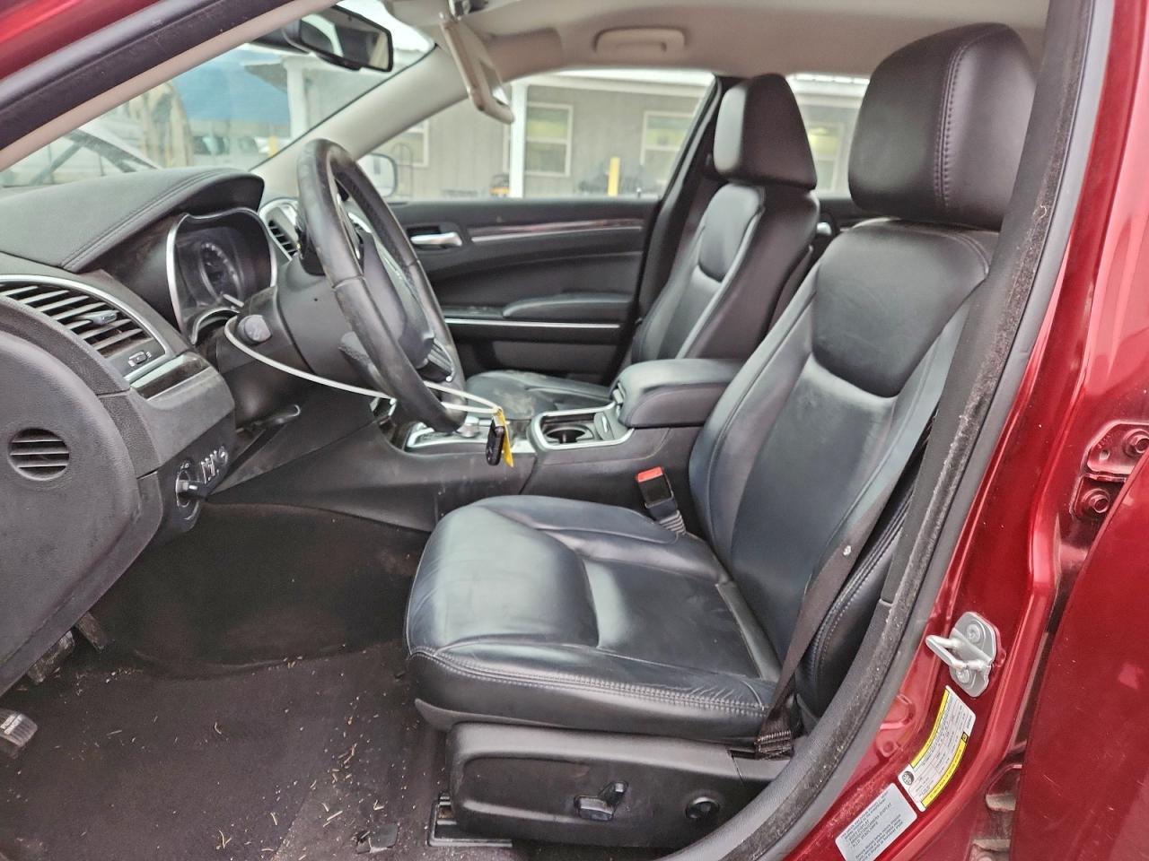 2016 Chrysler 300 Limited - Фото 7