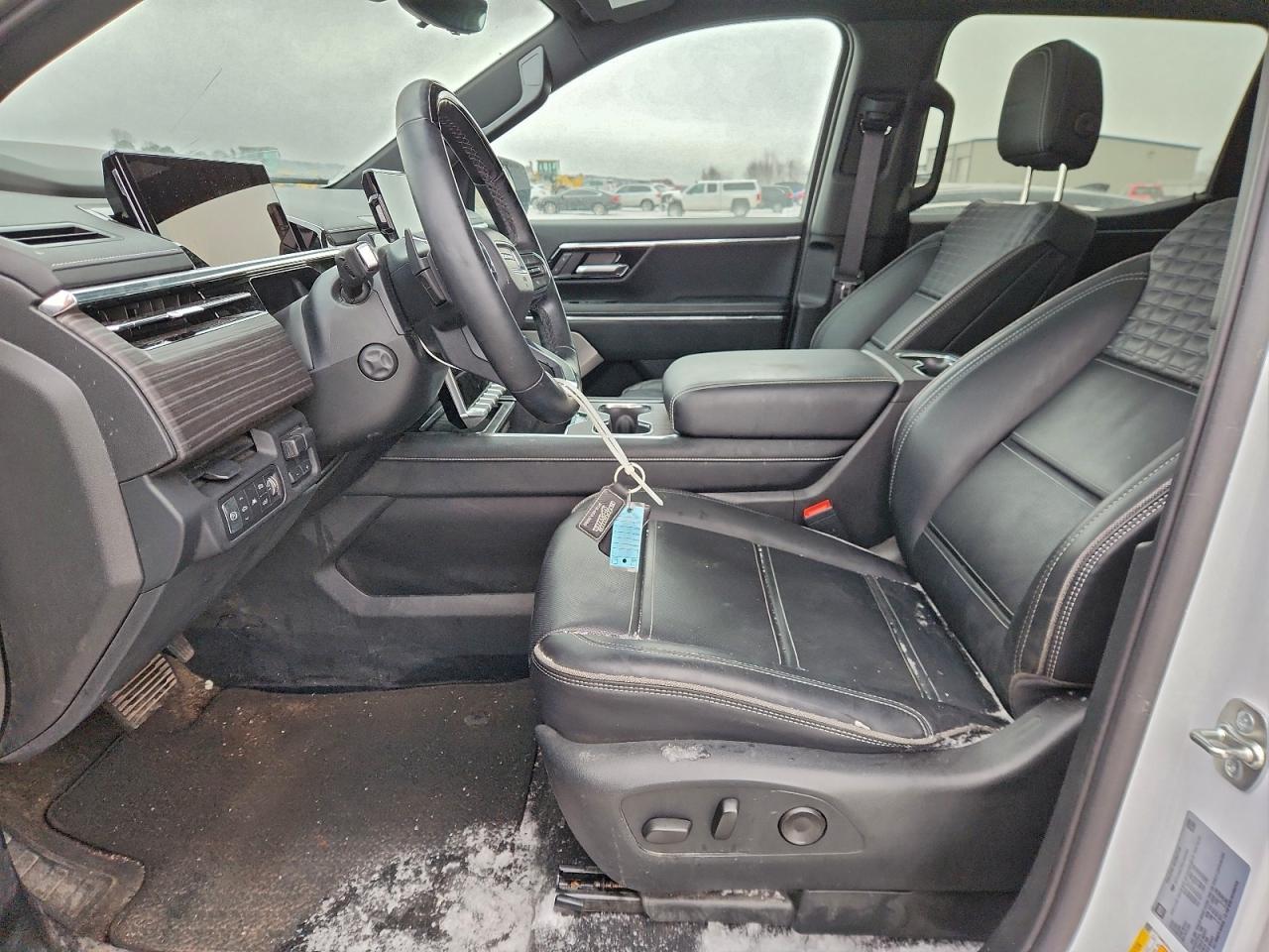 2025 GMC Sierra Denali - Image 7