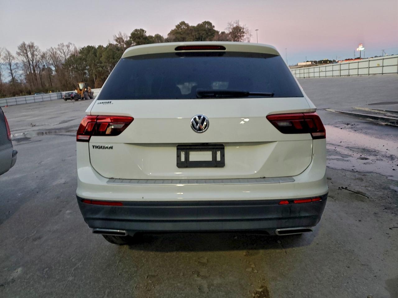 2020 Volkswagen Tiguan S - Image 6