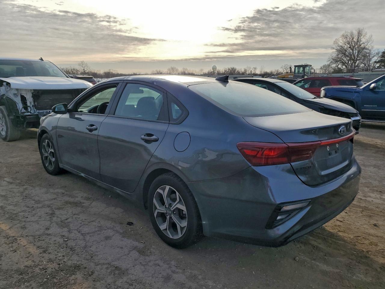 2020 Kia Forte Fe - Фото 2