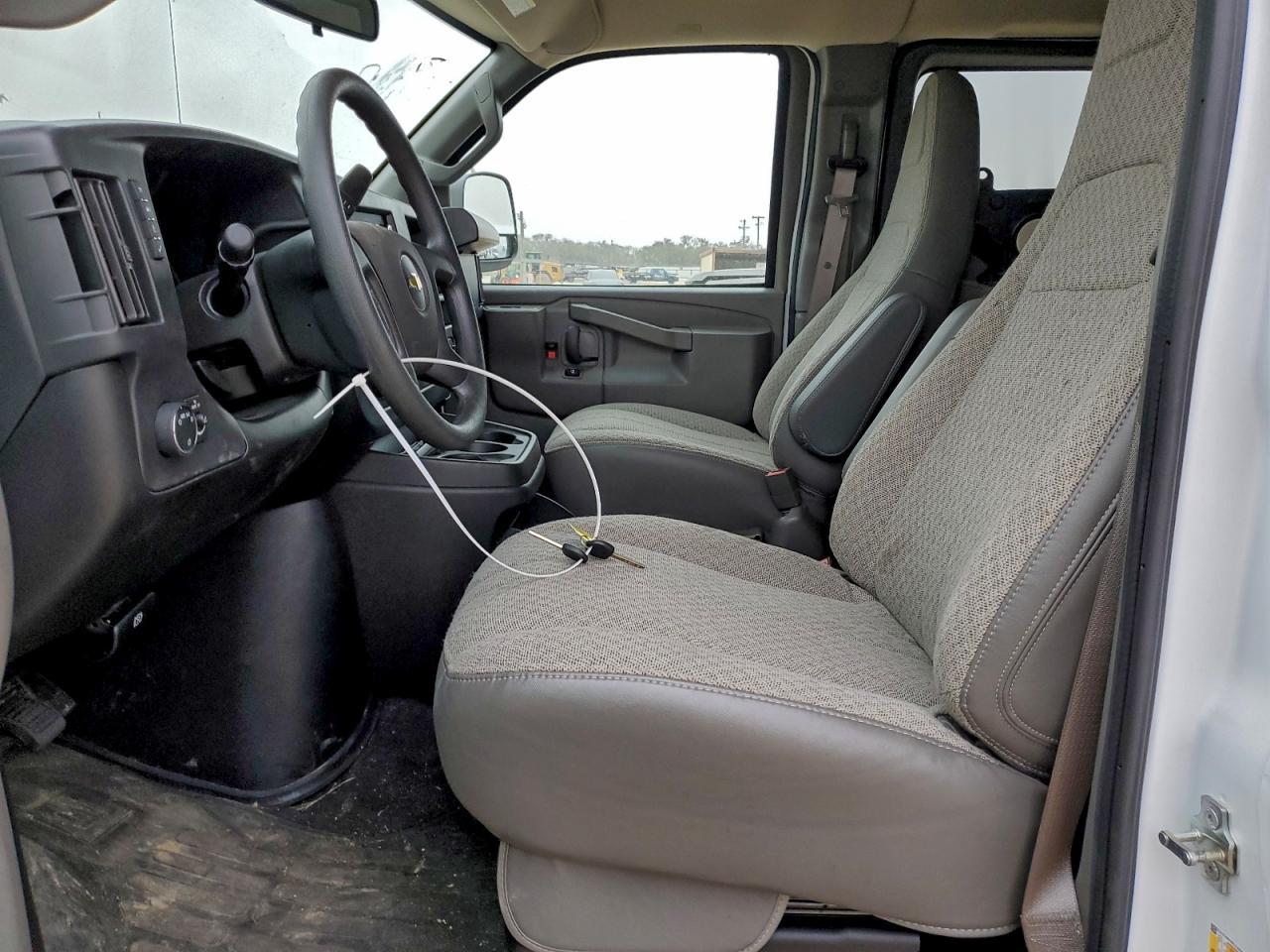 2025 Chevrolet Express G3500 Ls Passenger Rwd 3500 Extended Wheelbase - Image 7