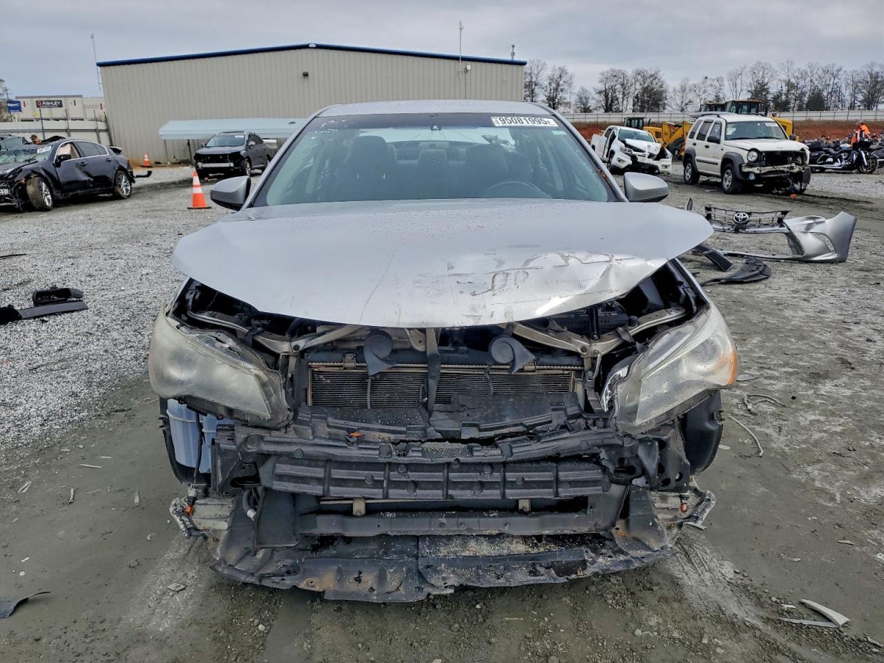 2015 Toyota Camry Le - Фото 5