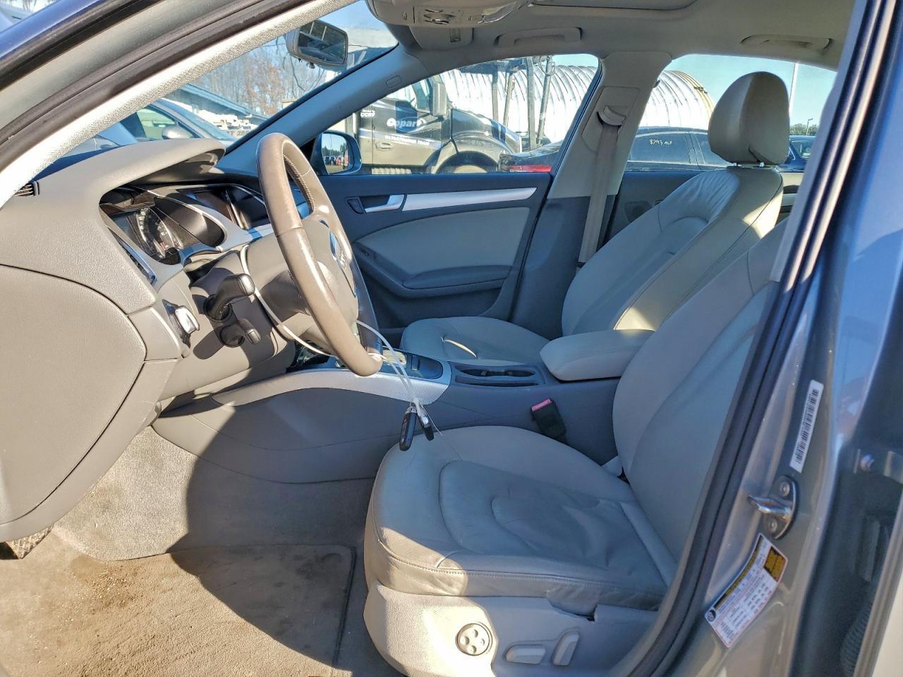 2010 Audi A4 Premium - Фото 7