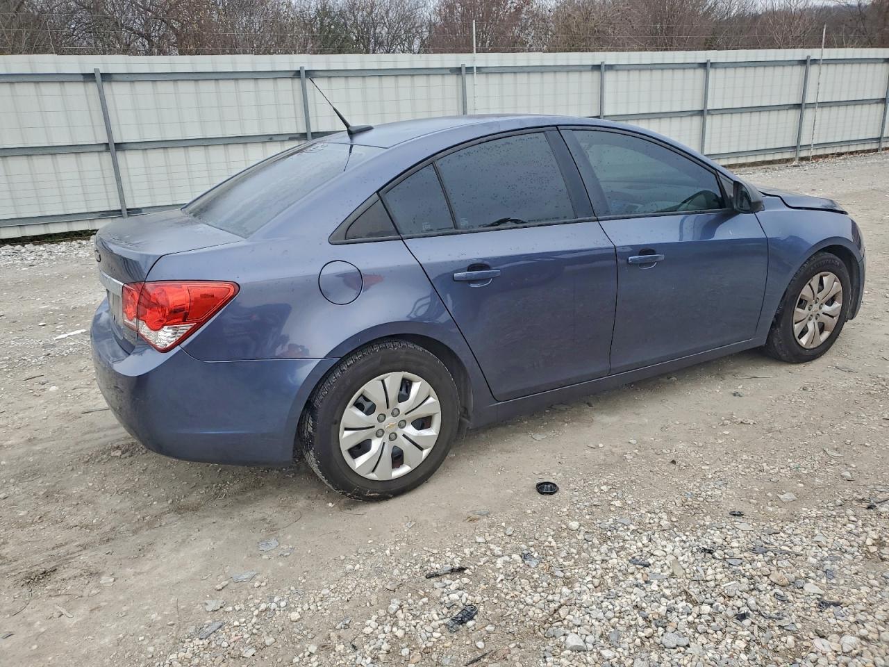 2014 Chevrolet Cruze Ls - Фото 3