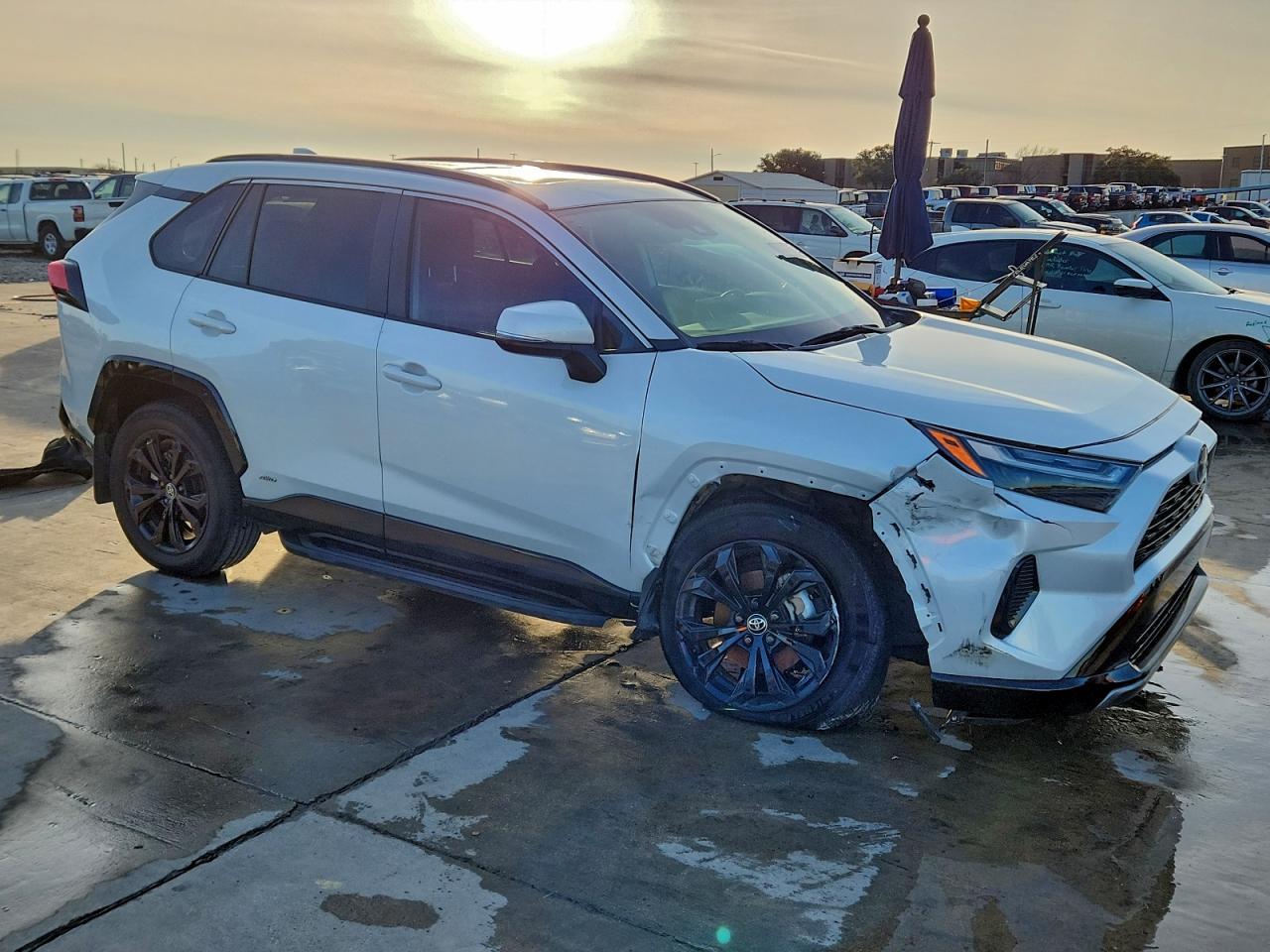 2024 Toyota Rav4 Se - Image 4