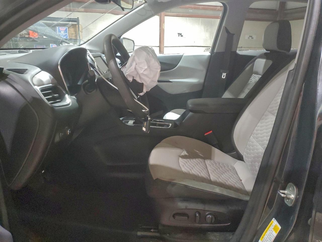 2020 Chevrolet Equinox Ls - Image 7
